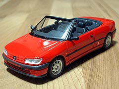 �R�O�UCabriolet�iN3�j�@MINICHAMPS