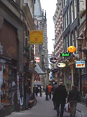 FŔ