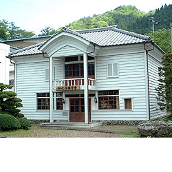 梼原町役場