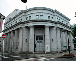 富山第一銀行本店