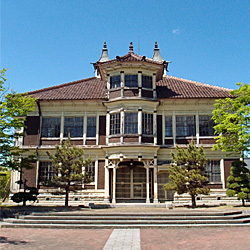 亀岡家住宅